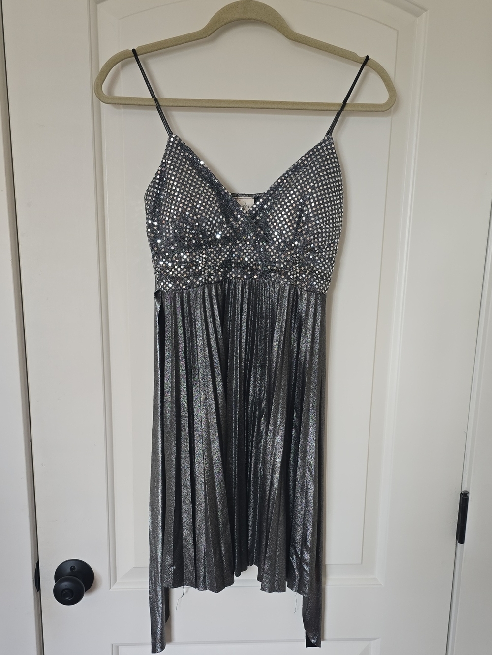 Finesse Metallic Sequin Cocktail Top in Silver